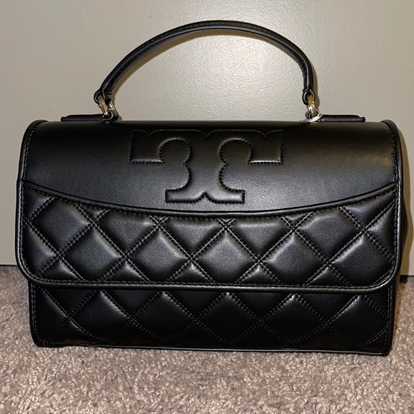 Tory Burch Bags Nwt Tory Burch Savannah Top Handle Bag Poshmark